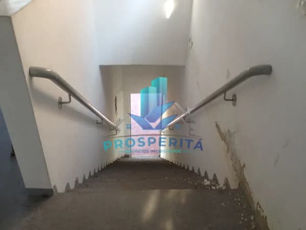 Excelente Salão superior para locação na Estr. Padre Inácio, 1007, Cotia/SP