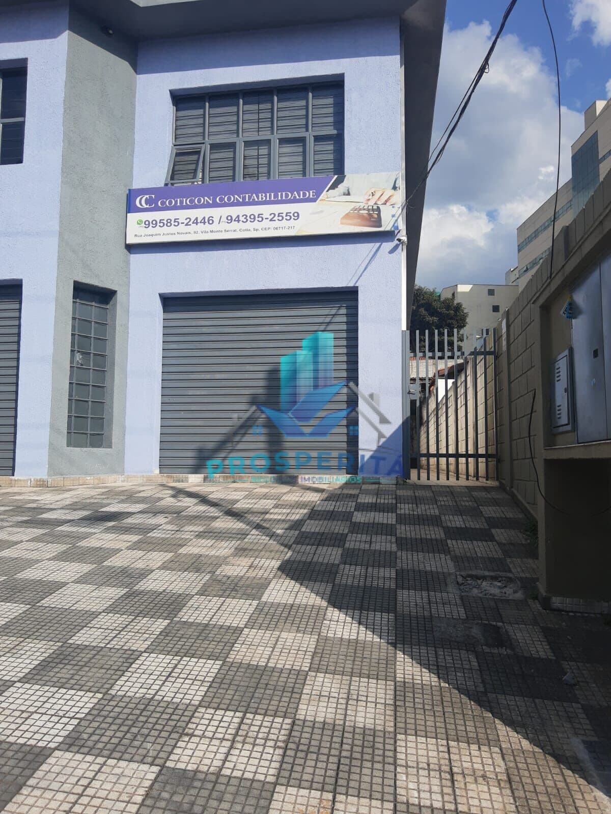Prédio com 3 Salas - ÁREA TOTALMENTE COMERCIAL -Centro - COTIA/SP