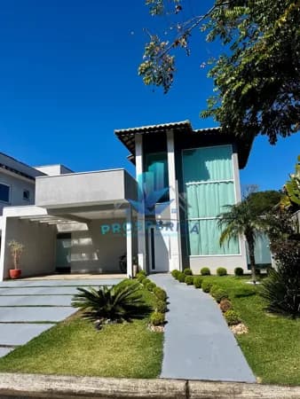 Excelente casa - sobrado á venda - Cond Samambaia 1
