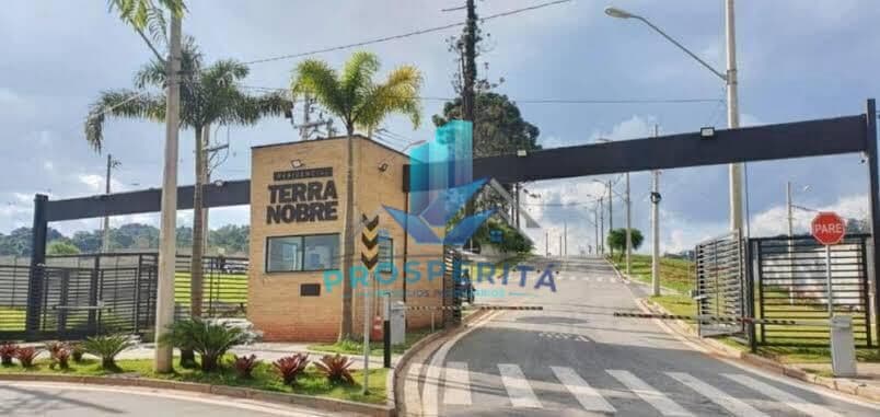 Casa Padrão À VENDA