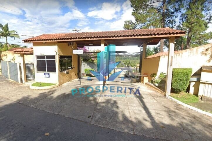 Casa À VENDA com piscina - Cond. Dom Henrique III - Cotia/SP