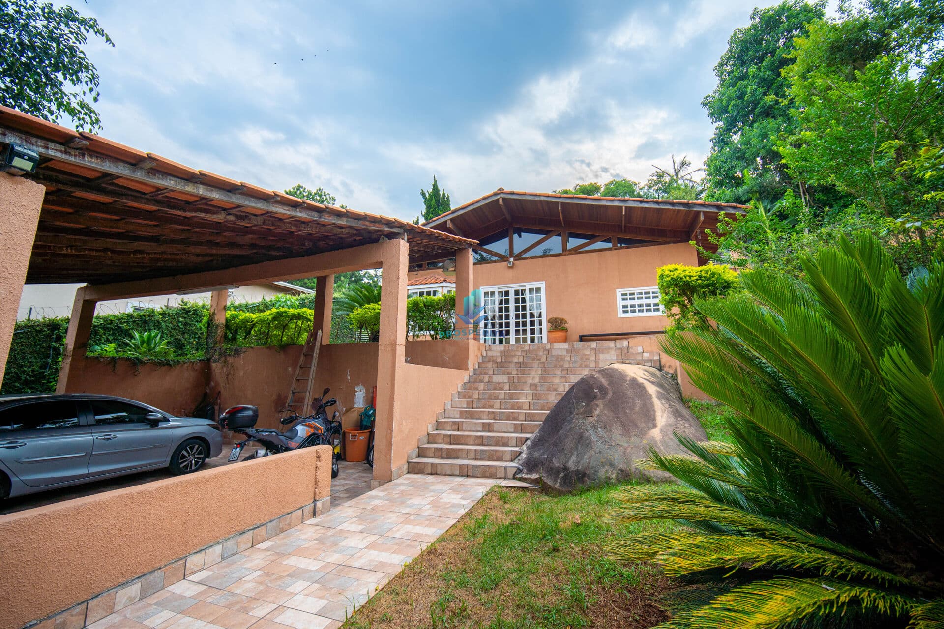 EXCELENTE OPORTUNIDADE . Casa Térrea - 4 dorms -2 suítes o - Granja Viana - Carapicuiba/SP