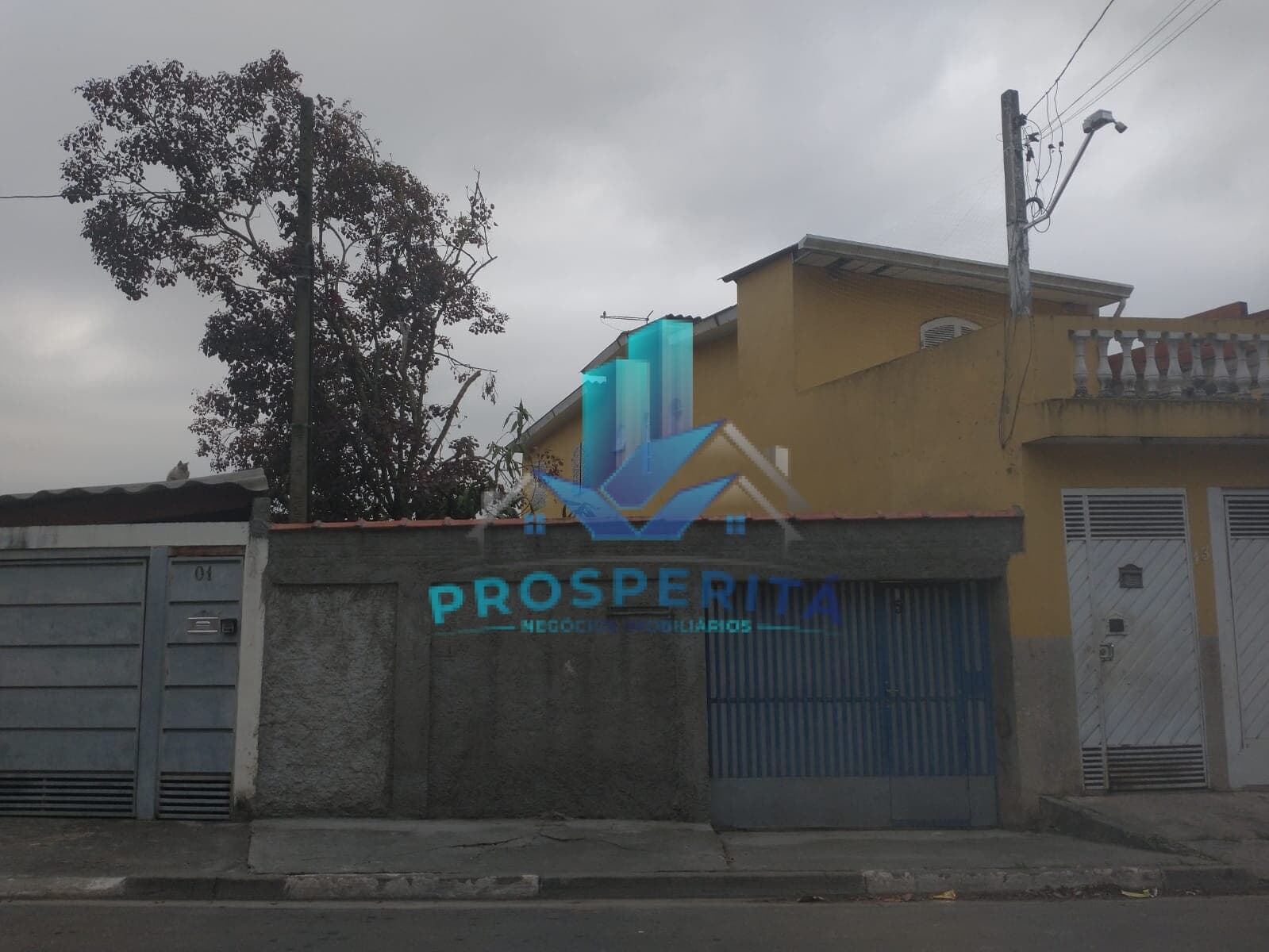 Terreno com 02 comodos - 246,5 m² - Jd. São Miguel - Cotia/SP