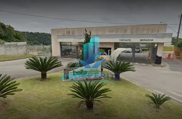 Casa À VENDA Alto Padrão moderna 3 suítes e 6 vagas de garagem, vista para o verde.