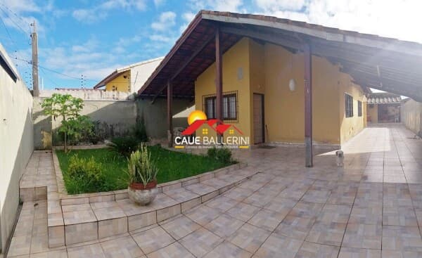 Casa ampla para locação definitiva em Peruíbe/SP: