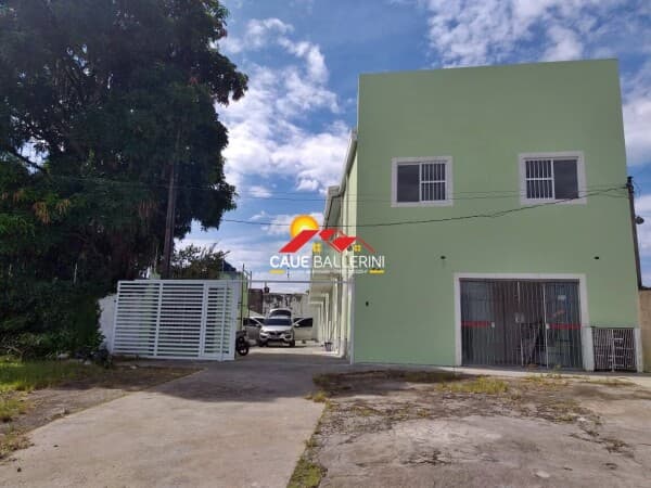 Apartamento + salão comercial para locação definitiva em Peruíbe/SP: