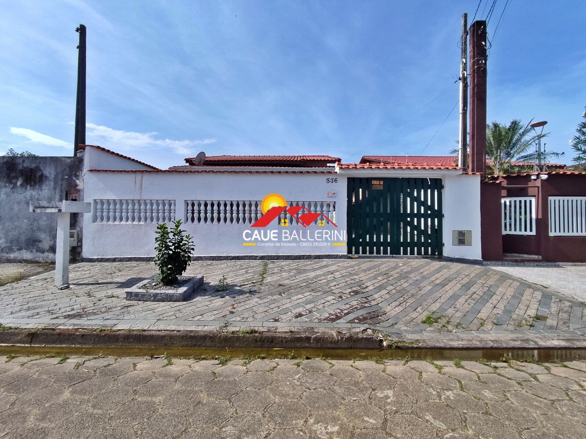 Excelente casa térrea com edícula para venda em Peruíbe/SP: