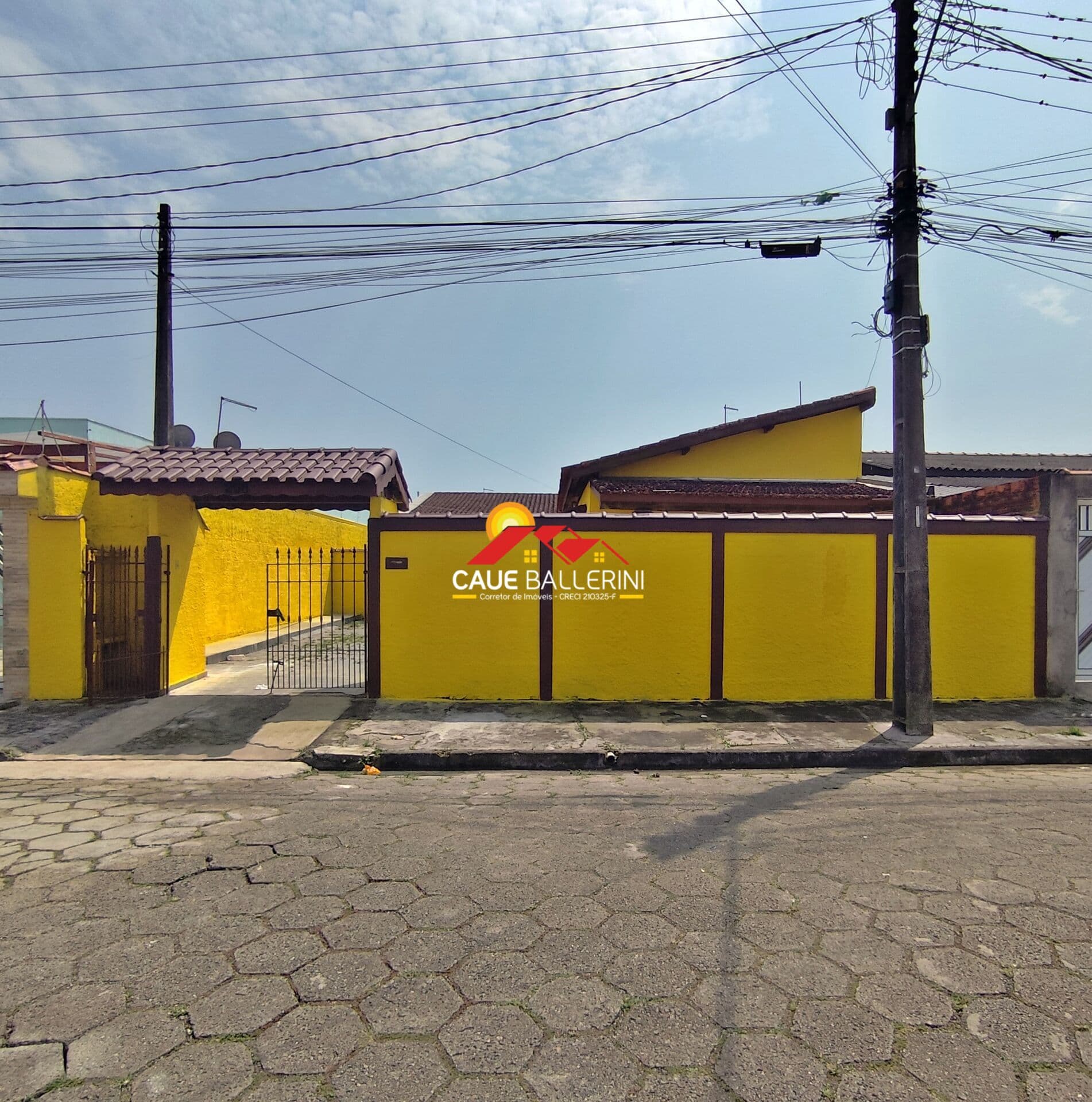 Casa térrea com edícula separada para locação definitiva em Peruíbe-SP: