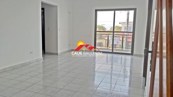 Excelente apartamento sobreloja para locação definitiva em Peruíbe - SP: