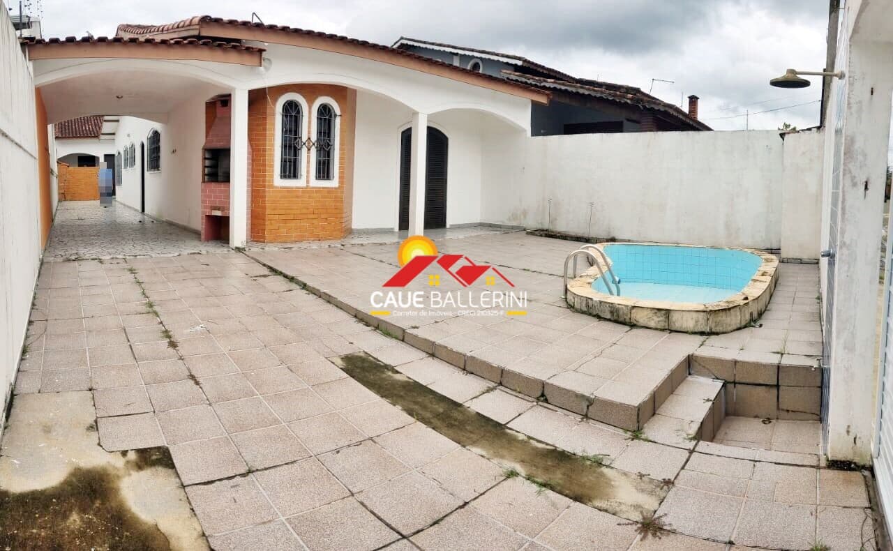 Excelente casa com piscina e edícula para venda em Peruíbe/SP: