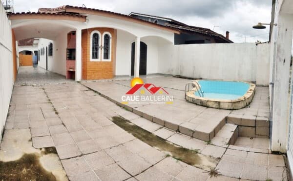 Excelente casa com piscina e edícula para venda em Peruíbe/SP: