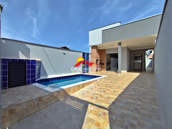 Pare tudo o que está fazendo e venha conhecer sua nova casa com piscina em Peruíbe-SP!