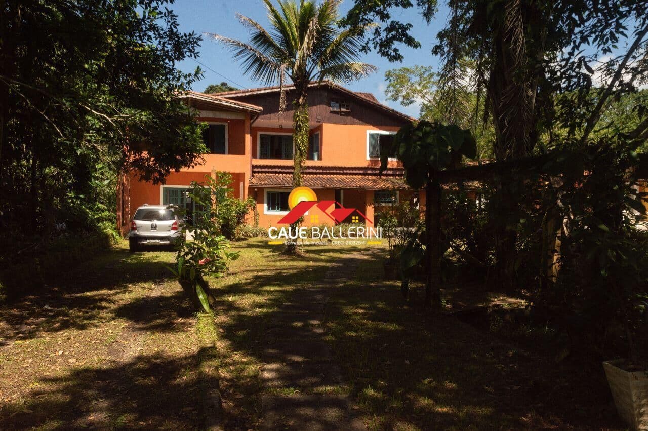 Linda casa no paraíso chamado Guaraú em Peruíbe-SP: