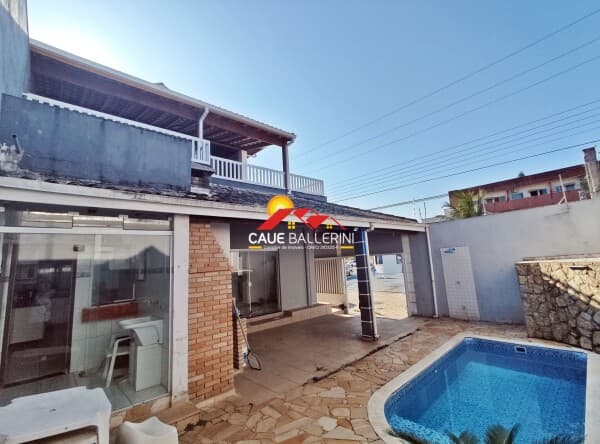 Sobrado com piscina + pequeno salão comercial juntos!!!