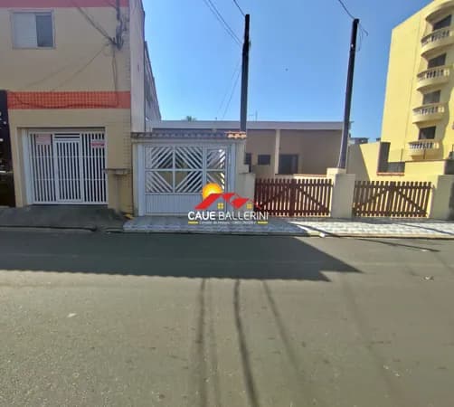 Linda casinha mobiliada para locação definitiva no Centro de Peruíbe/SP: