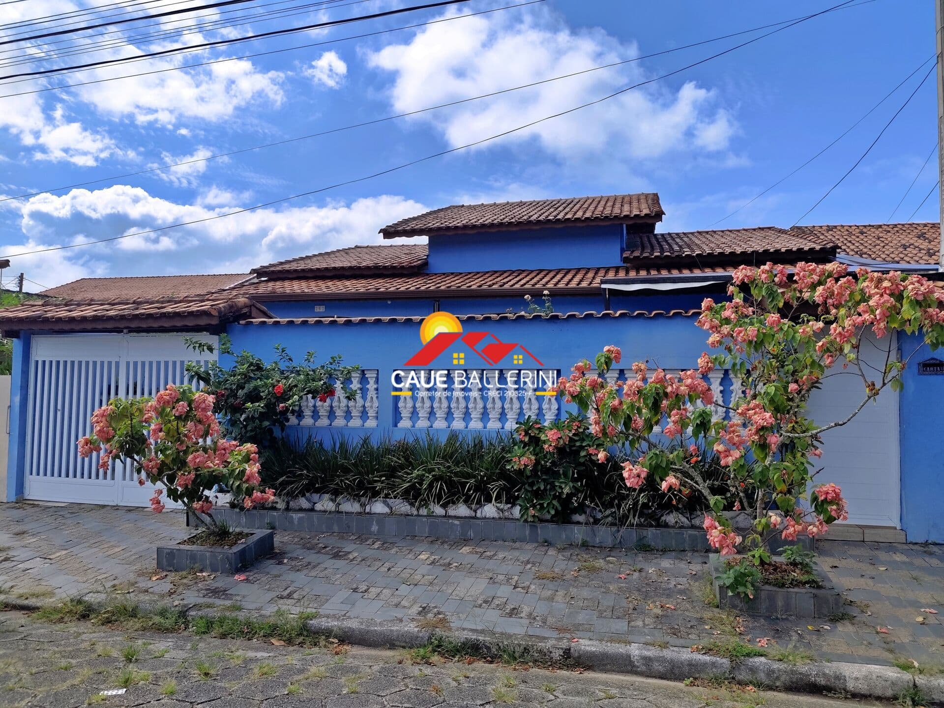 🚨 Oportunidade Imperdível! Linda Casa com 3 Dormitórios e Piscina à Venda na Praia de Peruíbe-SP! 🏡🌞