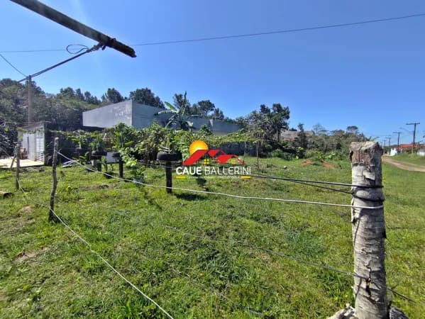 Terreno de esquina a venda na praia de Peruíbe-SP: