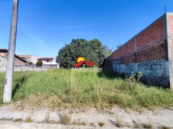 Terreno com 522 m² em rua asfaltada para venda em Peruíbe/SP