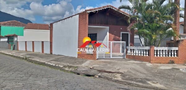Casa para locação definitiva em Peruíbe/SP, com excelente localização: