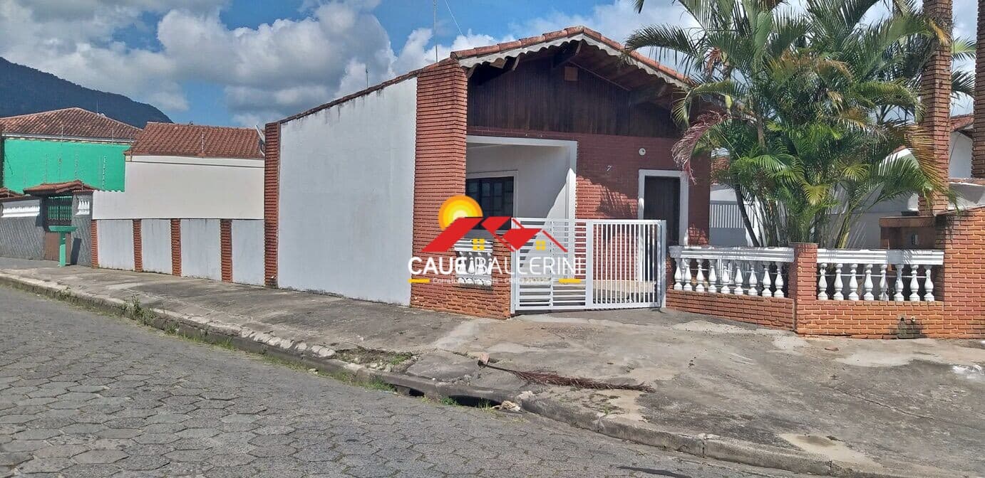 Casa para locação definitiva em Peruíbe/SP, com excelente localização: