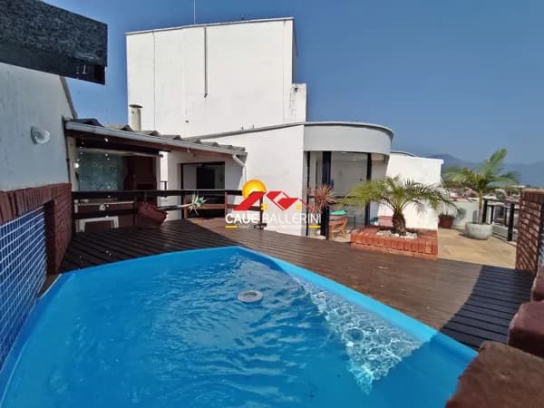 Cobertura duplex com piscina particular, para venda na praia de Peruíbe-SP: