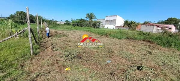Terreno com 300 m² para venda na cidade de Peruíbe-SP: