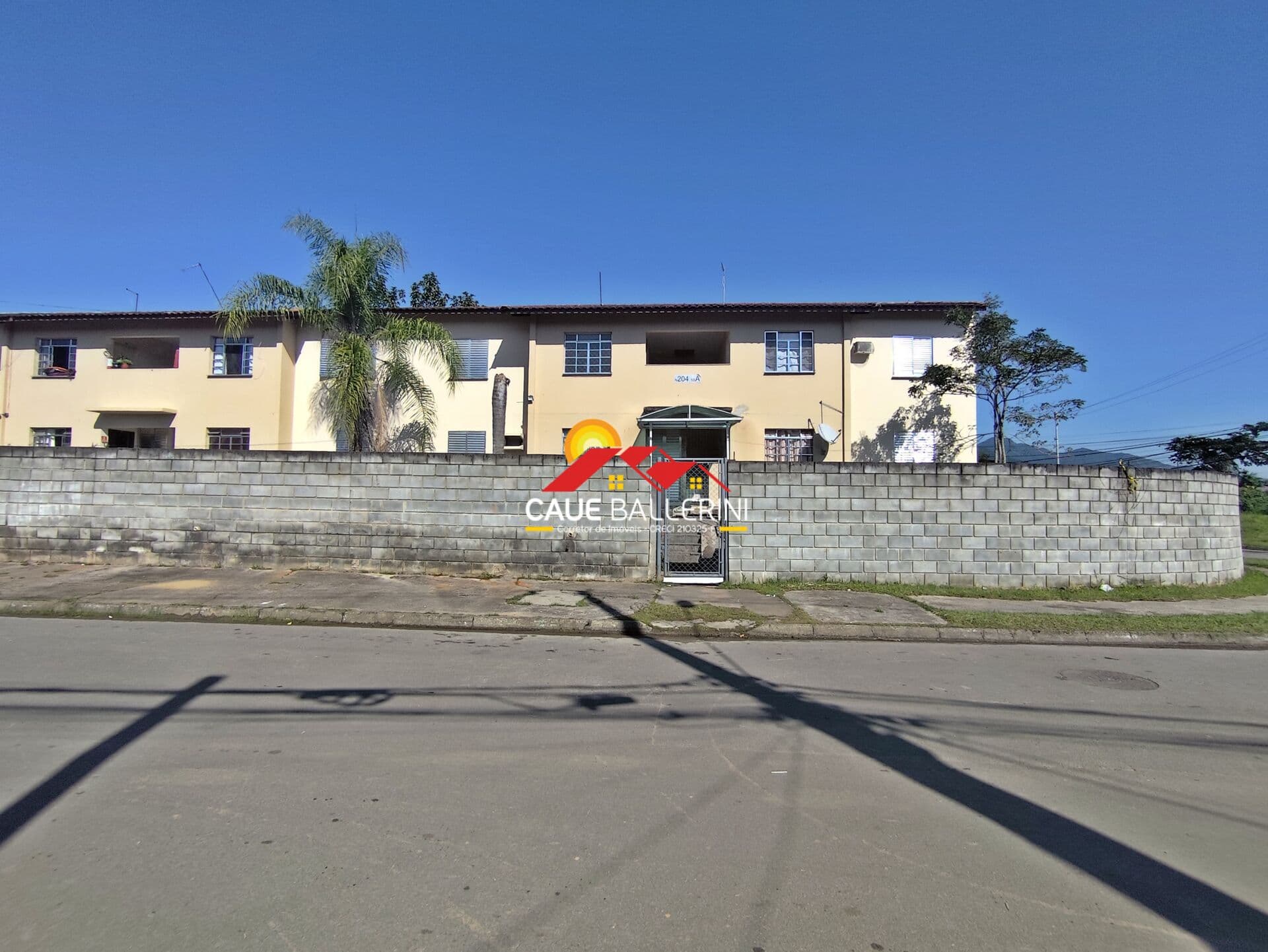 Apartamento com 2 dormitórios para locação definitiva em Peruíbe-SP: