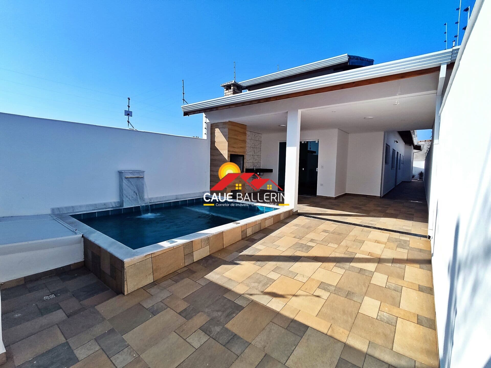 Sabe aqueles dias em que o calor está insuportável e você não consegue pensar em outra coisa a não ser uma piscina ou uma praia pra se refrescar? Cairia bem, não cairia?