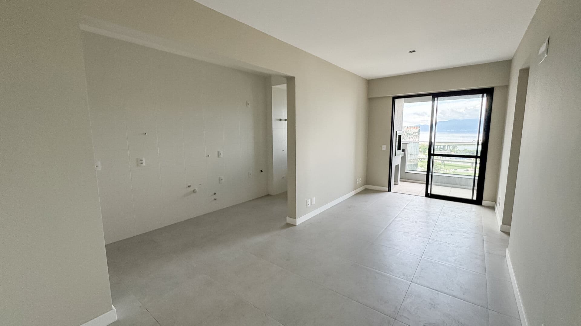 Apartamento 2 dormitórios sendo 1 suíte no Centro de Florianópolis/SC