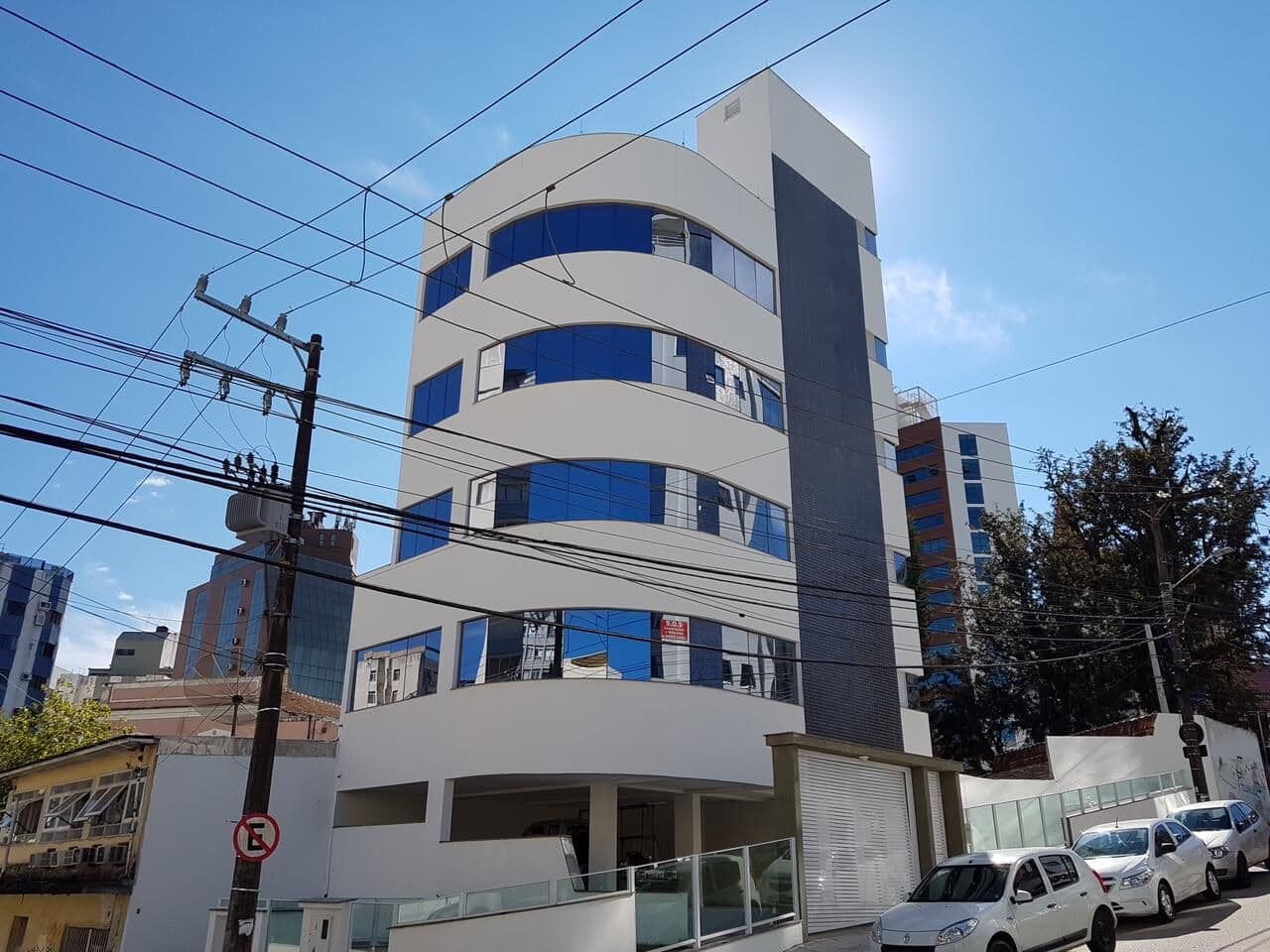 Prédio Comercial no Centro de Florianópolis / SC