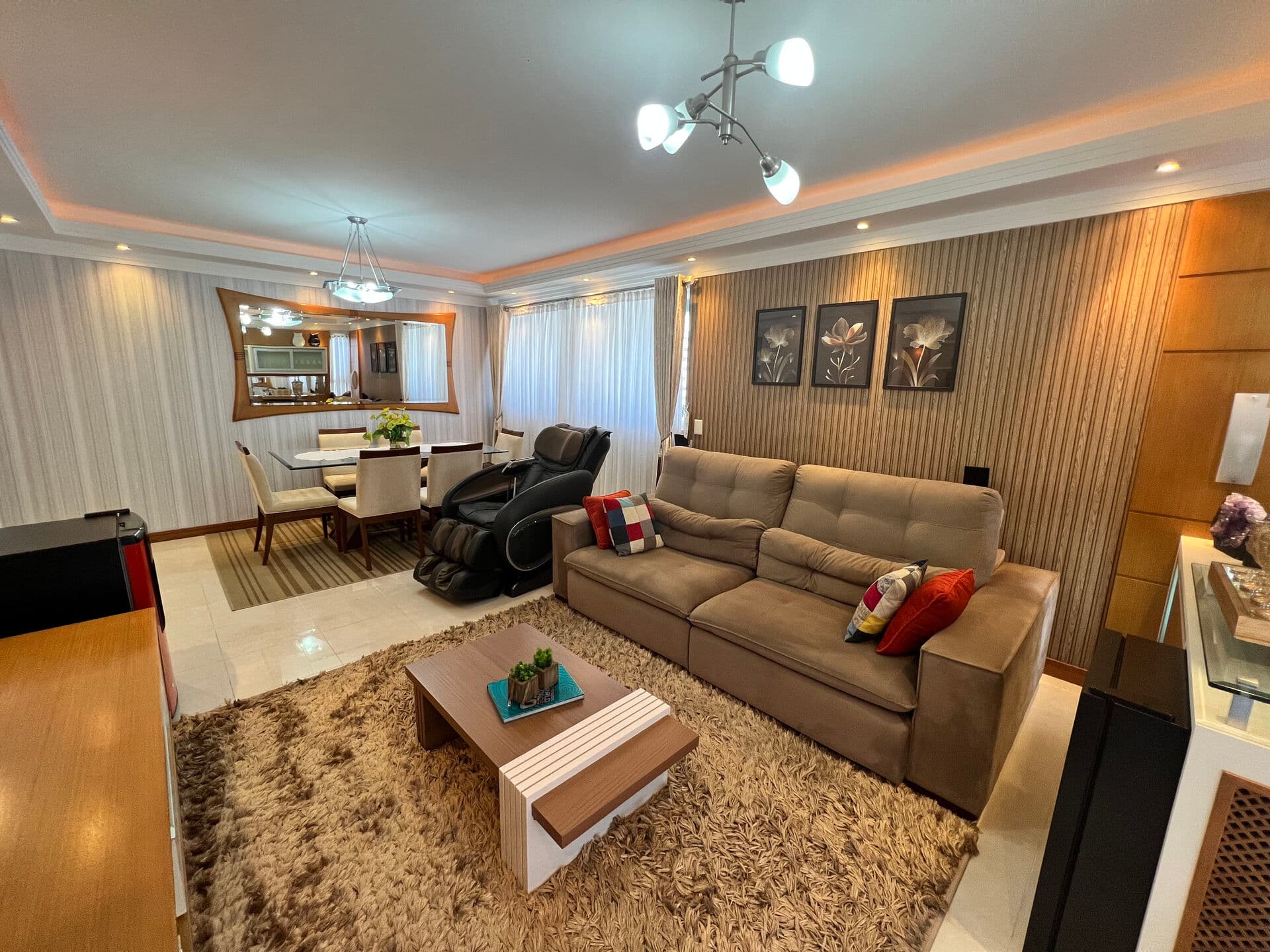 Apartamento com 4 dormitórios sendo 1 suíte em Campinas - São José / SC