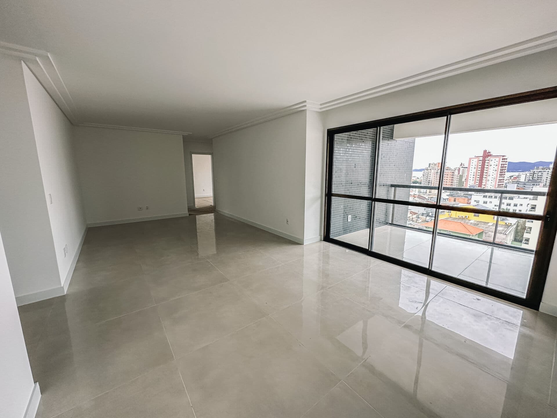 Apartamento 3 Suítes no bairro Estreito em Florianópolis - SC