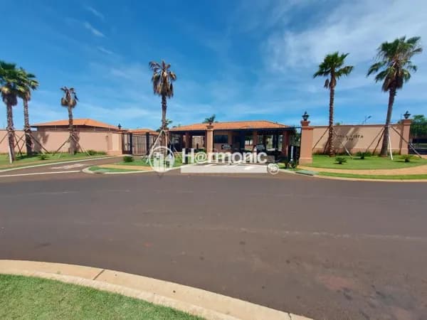 Lote de ilha no condomínio Bela Vista