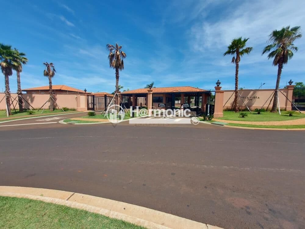 Lote de ilha no condomínio Bela Vista