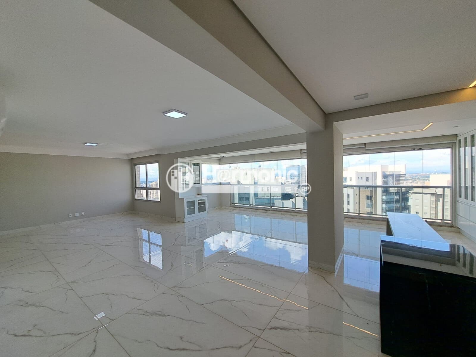 Apartamento Edifício Stutgard no bairro Bosque das Juritis, Ribeirão Preto/SP