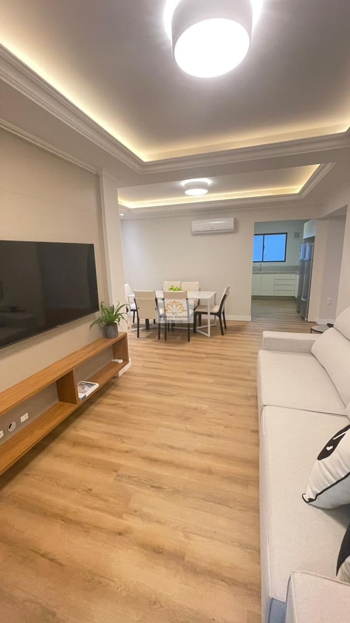 Apartamento no Centro de BC e quadra mar