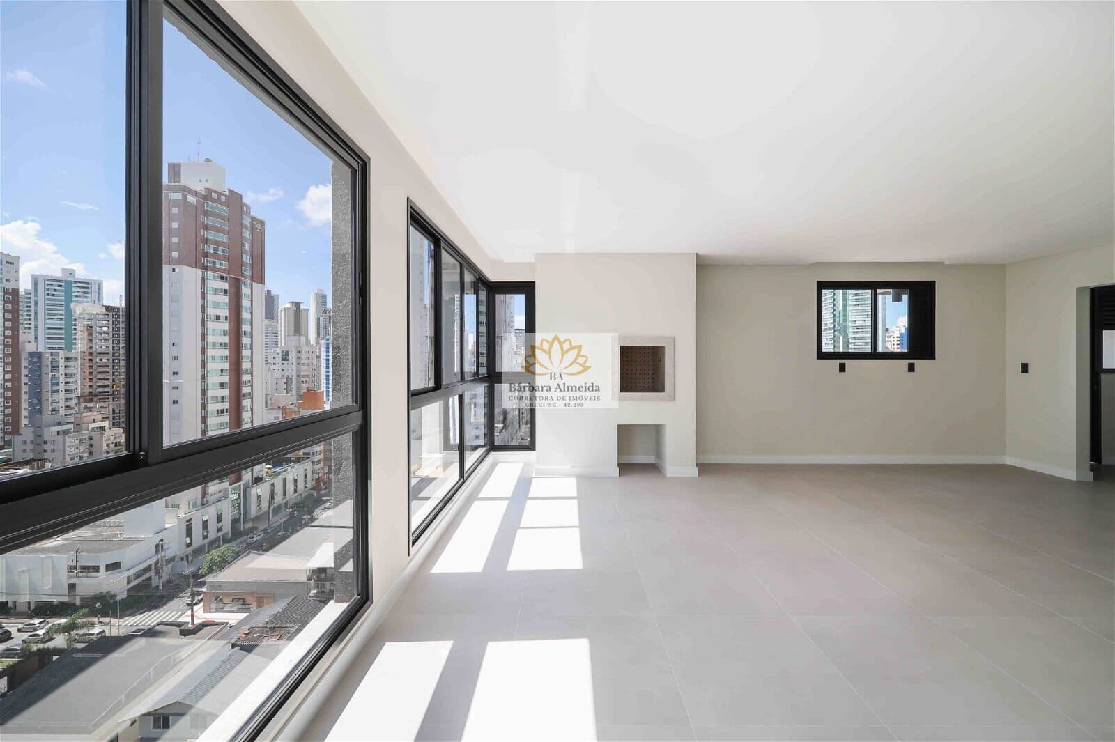 Apartamento com 03 suítes disponível para venda em Balneário Camboriú - Novo