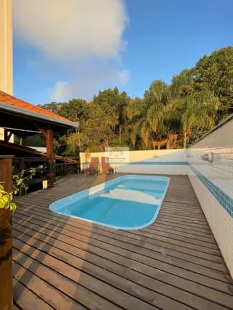 Disponível para venda - Casa de Alvenaria com ponto comercial+ 04 suítes+ terraço coberto!