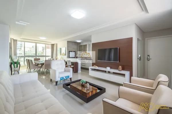 APARTAMENTO NO CENTRO DE BALNEÁRIO CAMBORIÚ