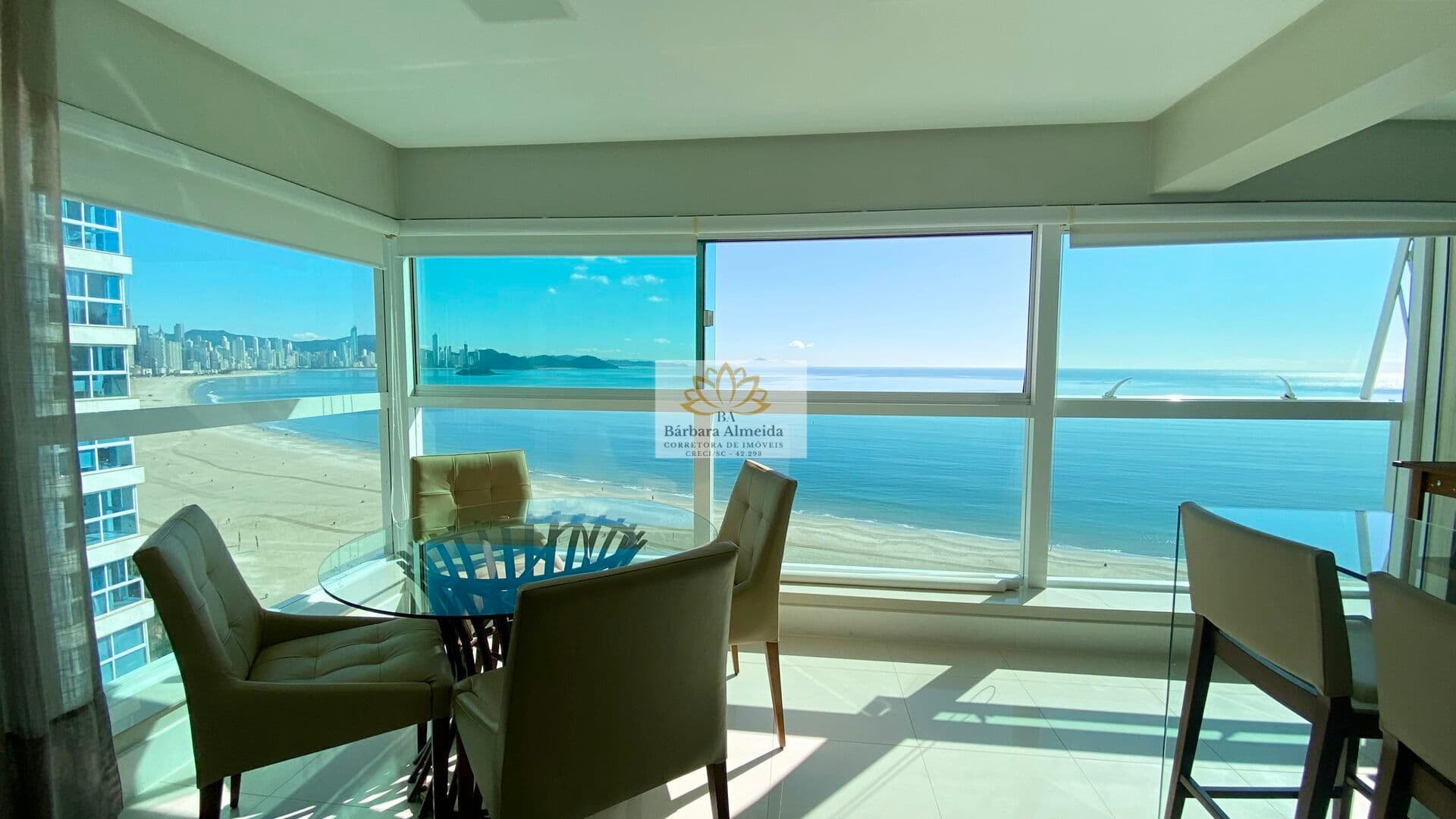Apartamento para venda na Av. Atlântica, frente mar - OPORTUNIDADE em Balneário Camboriú/SC