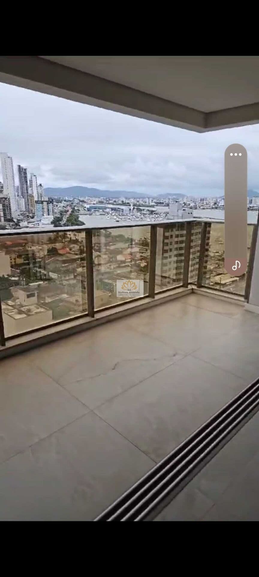 Itajaí, barro Fazenda - Lotisa Classic, vista para Rio, apartamento novo com 03 suítes