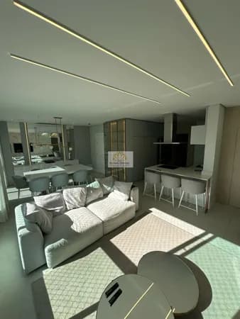 VENDA - Apartamento mobiliado com 4 quartos no Centro de Balneário Camboriú/SC