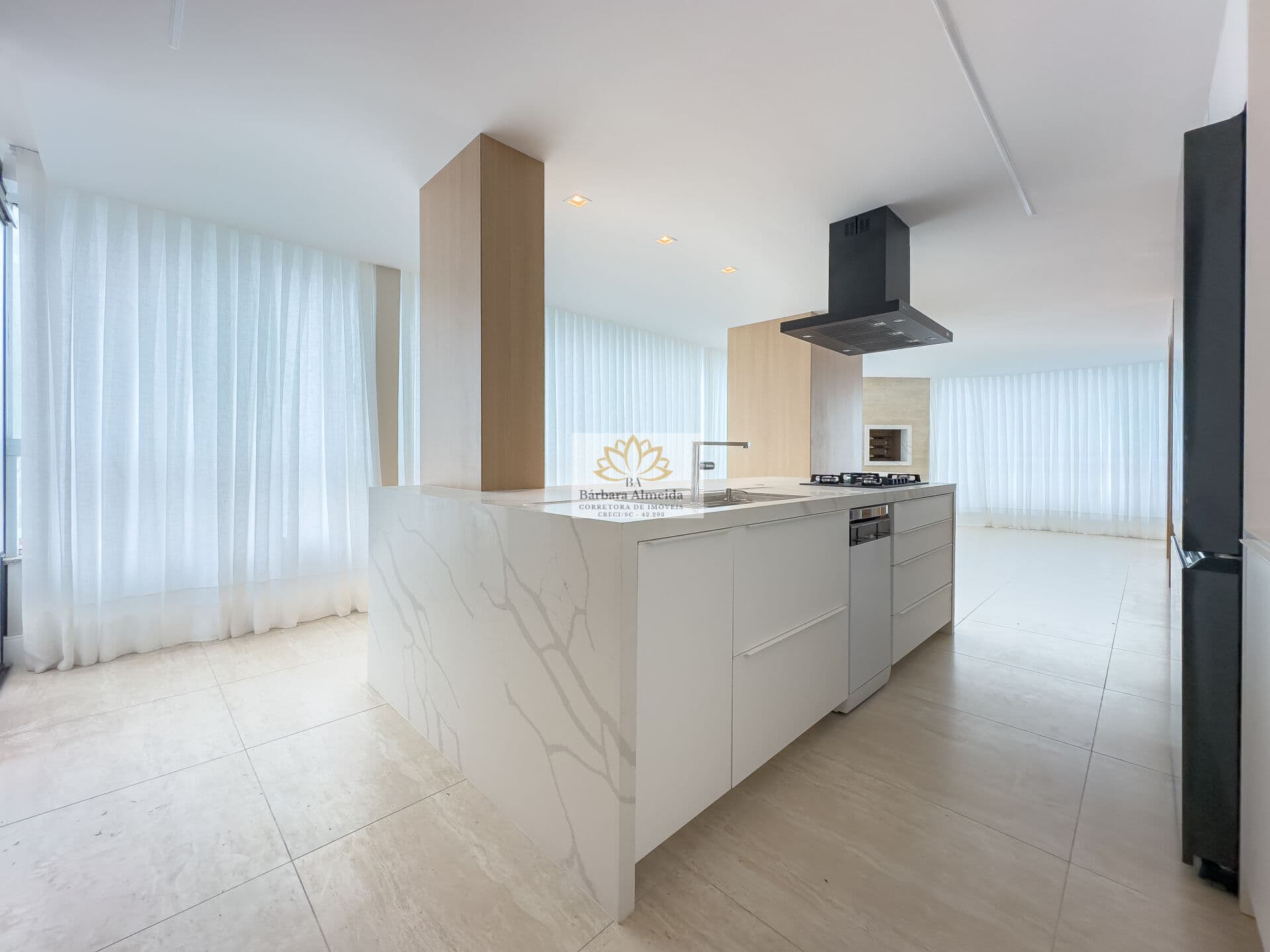 Apartamento padrão na Barra sul