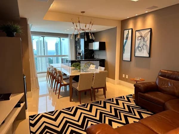 VENDA - Apartamento com 03 suítes, mobiliado e decorado, no bairro Pioneiros em Balneário Camboriú-SC