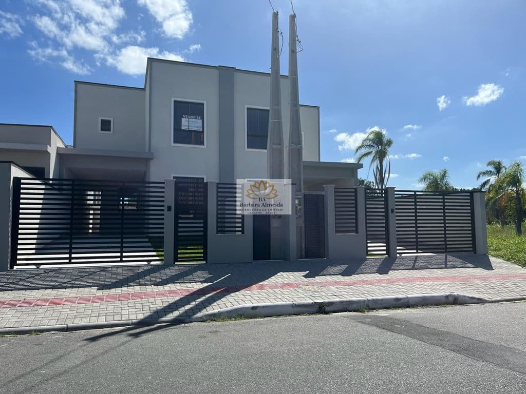 SOBRADO NOVO –BAIRRO NOVA ESPERANÇA, em Balneário Camboriú/SC