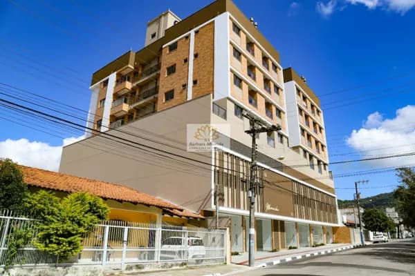 Apartamento de 02 dormitórios sendo 01 suíte, no Bairro Nações