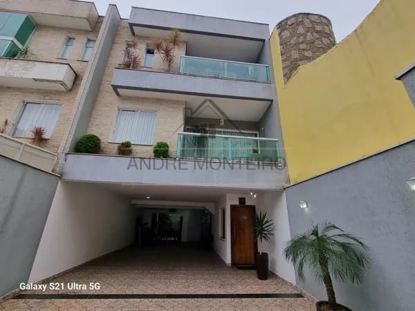 Sobrado impecável a venda no Bairro Barcelona em São Caetano do Sul/SP