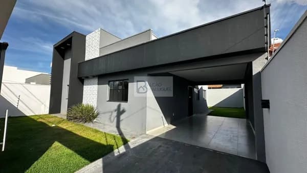 EXCELENTE IMÓVEL À VENDA