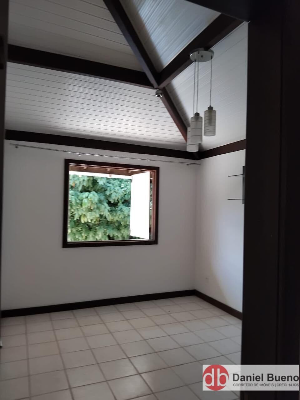 Apartamento Quarto e Sala de 51m2 - Praia do Forte - Próximo da Vila