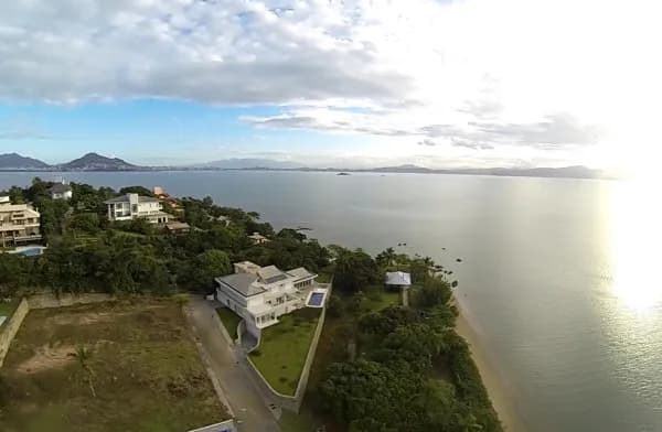 Lote/Terreno em Florianópolis - Cacupé